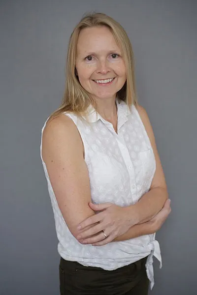 AMANDA HYDE AMANDA HYDE